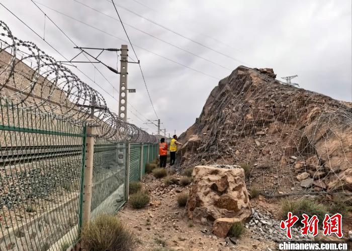 青藏铁路西格段因6.3级地震扣停7列普速客车