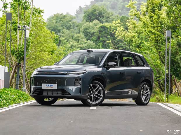 新款零跑C10上市 提供4款车型售价区间12.58-14.28万元  第6张