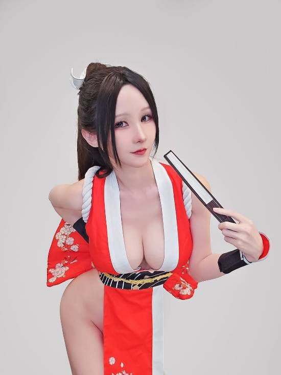 剑星》第三位体模Myboo发布不知火舞COS视频  第1张
