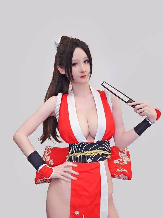 剑星》第三位体模Myboo发布不知火舞COS视频  第3张