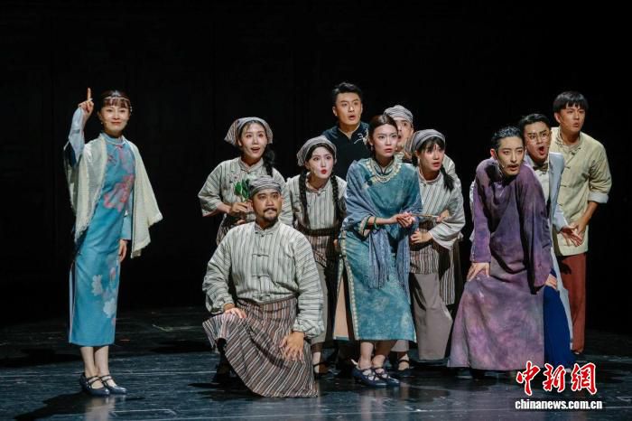 中国国家话剧院话剧《燕食记》完成本轮首演  第2张