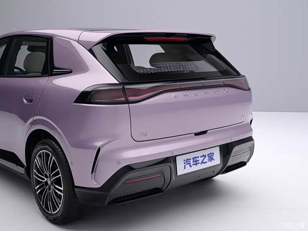 极狐T1焕新更名为极狐贝塔T1上市 售价6.28万至7.98万元  第7张