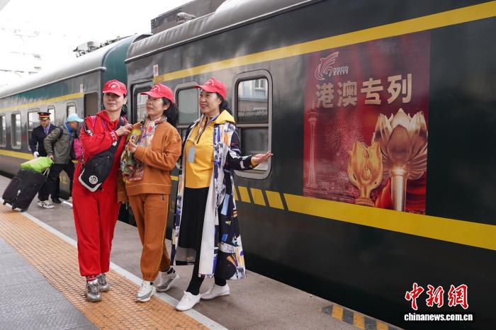 同程旅行报告显示6月银发族度假产品预订占比近七成