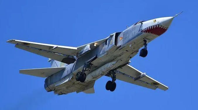 乌克兰空军苏-24轰炸机16日于赫梅利尼茨基州坠毁 2名机组人员遇难