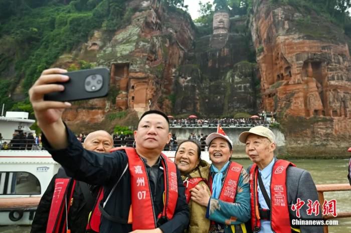 乐山:三江汇流处的山水美食之城 第3张 乐山:三江汇流处的山水美食之城 第3张