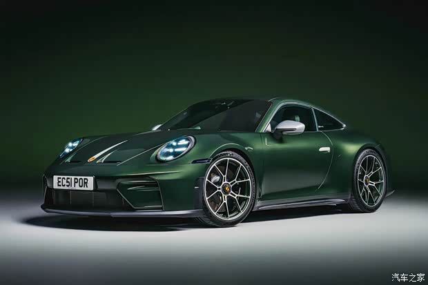 保时捷911 GT3特别版官图发布 致敬初代356并配备25万英镑腕表 第2张 保时捷911 GT3特别版官图发布 致敬初代356并配备25万英镑腕表 第2张