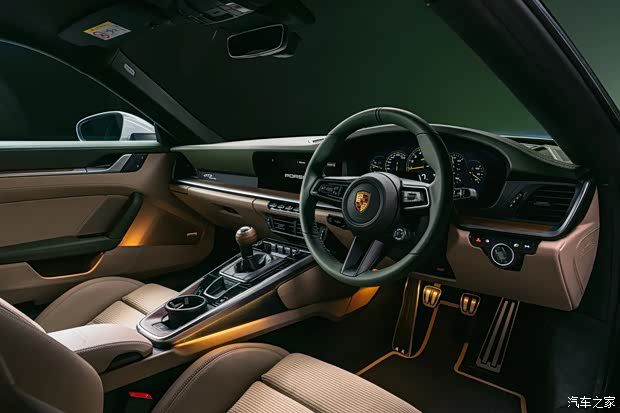 保时捷911 GT3特别版官图发布 致敬初代356并配备25万英镑腕表 第9张 保时捷911 GT3特别版官图发布 致敬初代356并配备25万英镑腕表 第9张