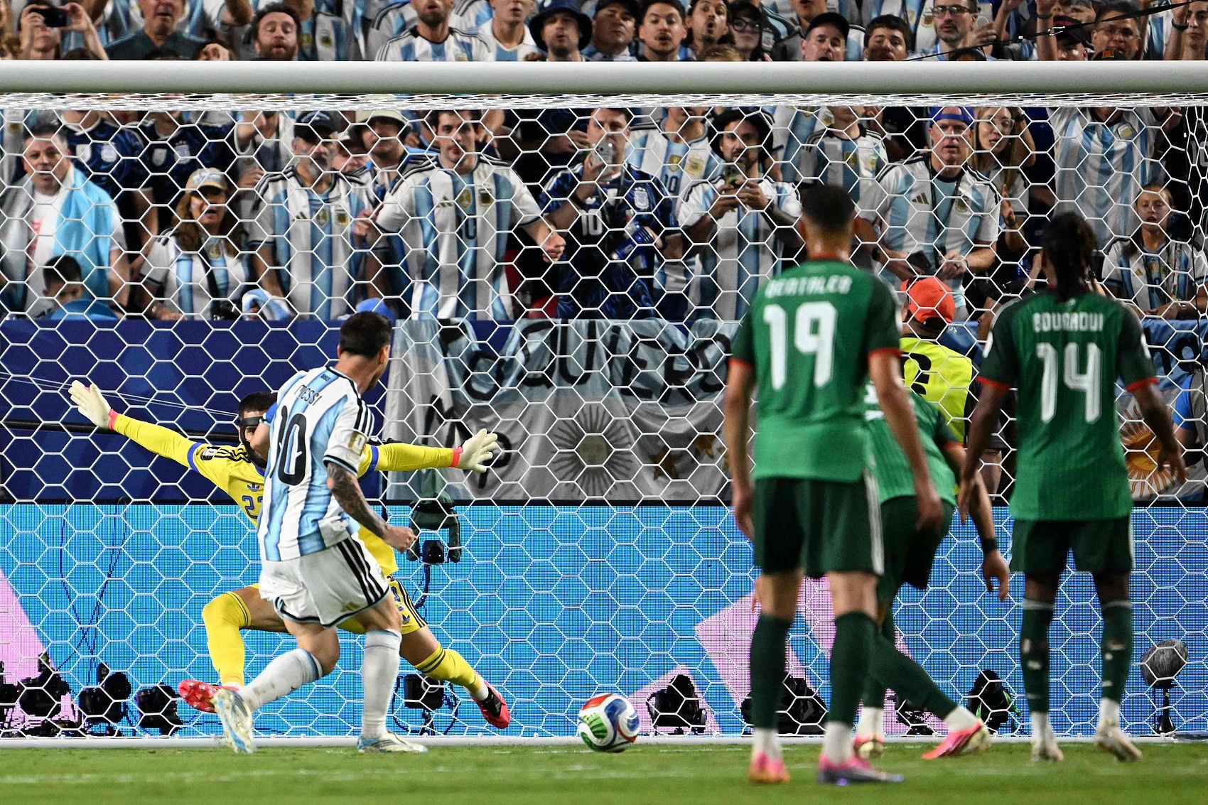 梅西帽子戏法世界杯16球追平纪录 阿根廷3-0阿尔及利亚取开门红  第9张