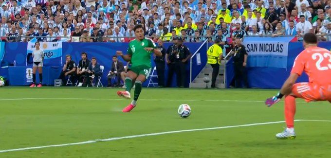 梅西帽子戏法世界杯16球追平纪录 阿根廷3-0阿尔及利亚取开门红 第20张 梅西帽子戏法世界杯16球追平纪录 阿根廷3-0阿尔及利亚取开门红 第20张