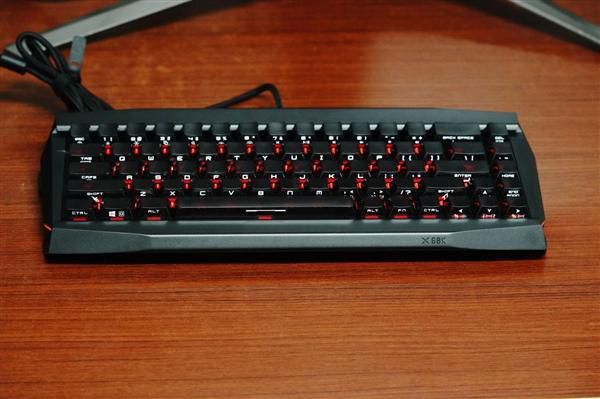 微星发布X68K紧凑型磁轴机械键盘:68键配列、8000Hz轮询率、全铝机身 第2张 微星发布X68K紧凑型磁轴机械键盘:68键配列、8000Hz轮询率、全铝机身 第2张