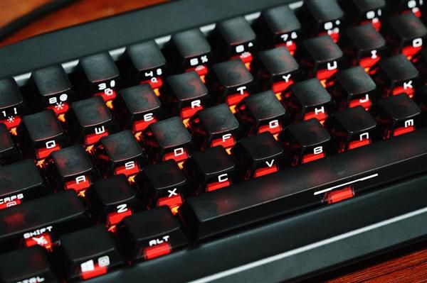 微星发布X68K紧凑型磁轴机械键盘:68键配列、8000Hz轮询率、全铝机身 第5张 微星发布X68K紧凑型磁轴机械键盘:68键配列、8000Hz轮询率、全铝机身 第5张