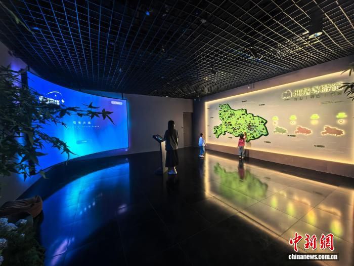 全国首家情绪图书馆正式开放 试运行期间接待用户约4万人次 第2张 全国首家情绪图书馆正式开放 试运行期间接待用户约4万人次 第2张
