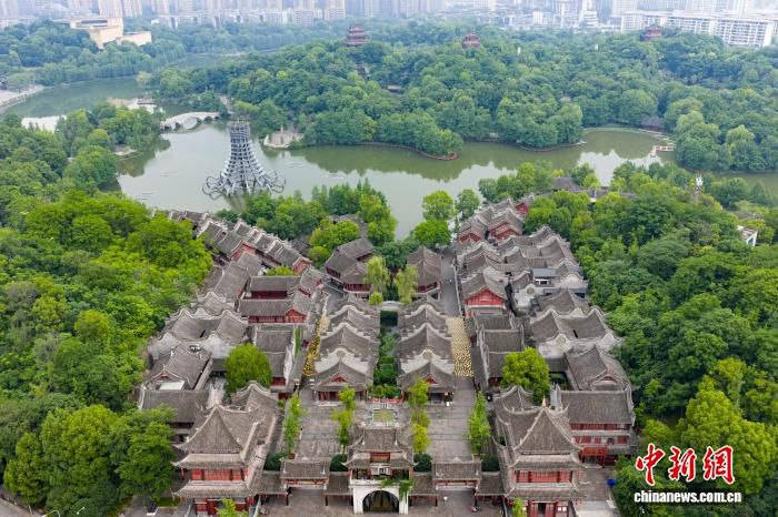 20余家海外华文媒体实地探访重庆璧山38座主题公园