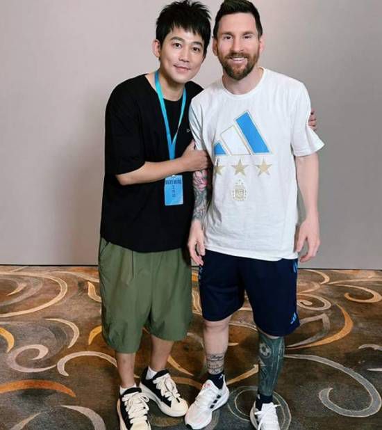 梅西帽子戏法助阿根廷3-0胜阿尔及利亚，38岁老将追平世界杯进球纪录