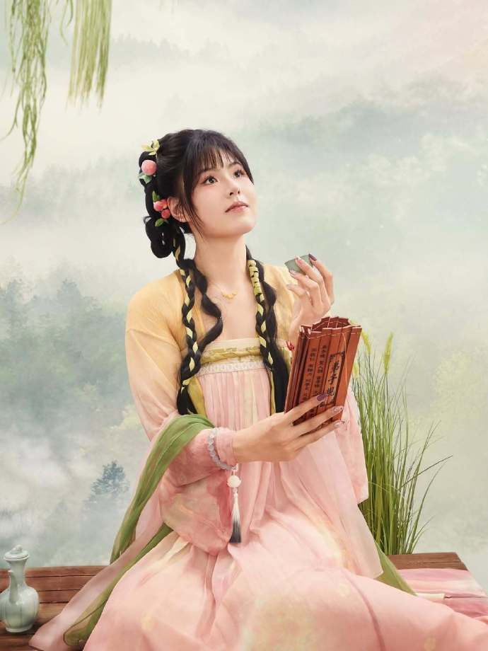 李月汝更新社媒晒照 队友用中文留言称赞  第6张