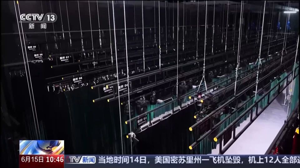 长沙商圈小剧场日均超50场 光影技术迭代催生沉浸式消费新场景 第5张 长沙商圈小剧场日均超50场 光影技术迭代催生沉浸式消费新场景 第5张