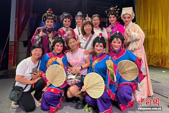 漳州布袋木偶赴台演出 观众掌声随《大名府》情节起伏 第3张 漳州布袋木偶赴台演出 观众掌声随《大名府》情节起伏 第3张