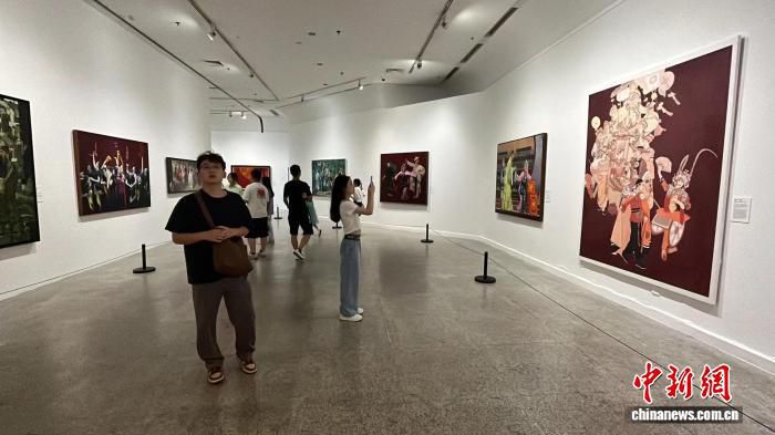 利川姑娘屈玫均以工笔画记录非遗：西兰卡普纹样入画  第2张