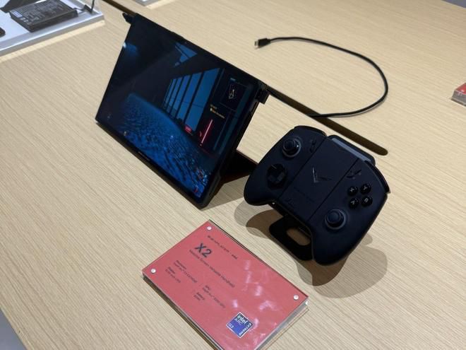 OneXPlayer在深圳展示4款英特尔锐炫G3 Extreme处理器游戏掌机新品 第2张 OneXPlayer在深圳展示4款英特尔锐炫G3 Extreme处理器游戏掌机新品 第2张