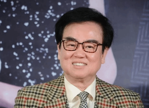 黄百鸣因内幕交易被判监禁5个月，主动到庭申请撤销保释即时入狱