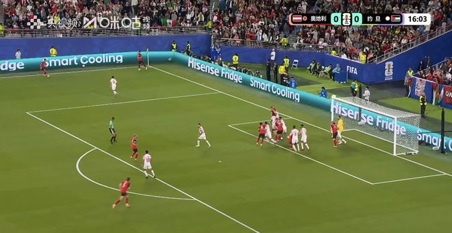 2026世界杯奥地利3:1胜约旦 海信冰箱广告亮相赛场围挡