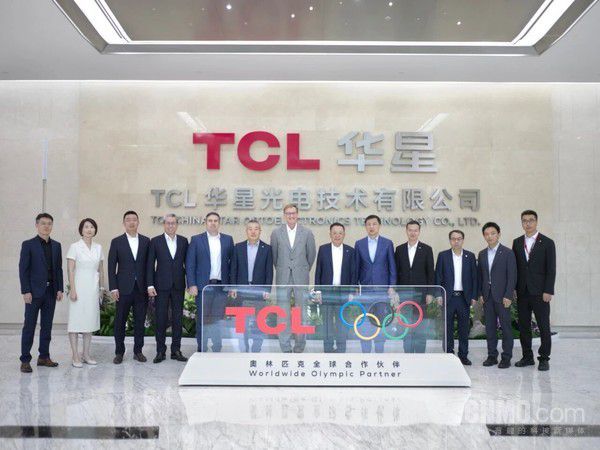 康宁CEO魏文德到访TCL华星 双方共探显示技术合作
