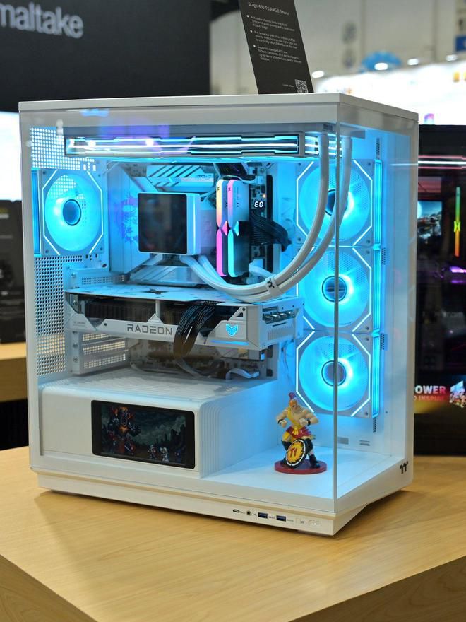 曜越COMPUTEX 2026推出Stage系列全景海景房机箱