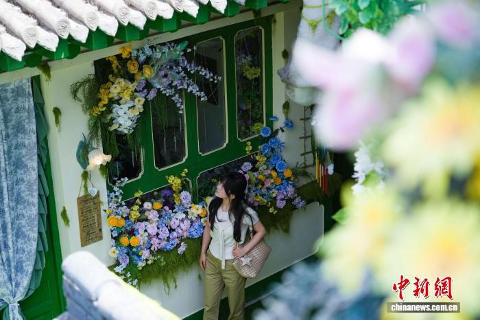 临夏传统美食推新吸引年轻消费 特色餐饮门店超3万家带动19万人就业
