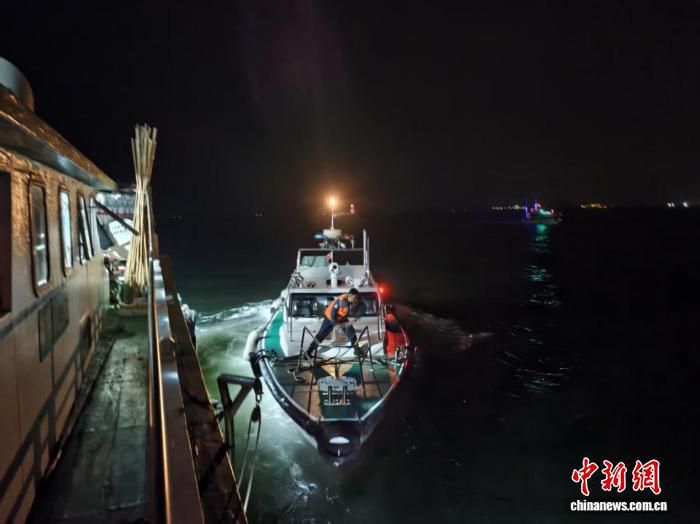 广东多部门联合开展海上专项执法 打击休渔期违规行为 第2张 广东多部门联合开展海上专项执法 打击休渔期违规行为 第2张