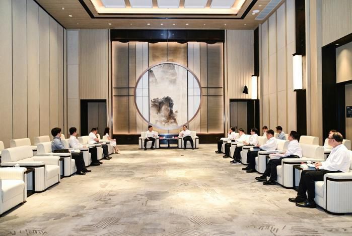 拼多多集团执行总裁朱政赴雄安新区考察调研并签署合作协议