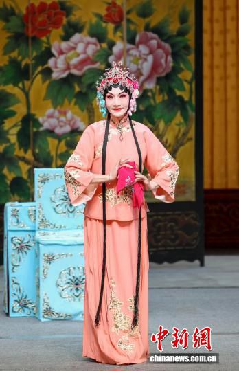 童芷苓纪念演出暨王梦婷专场在上海天蟾逸夫舞台上演 第2张 童芷苓纪念演出暨王梦婷专场在上海天蟾逸夫舞台上演 第2张