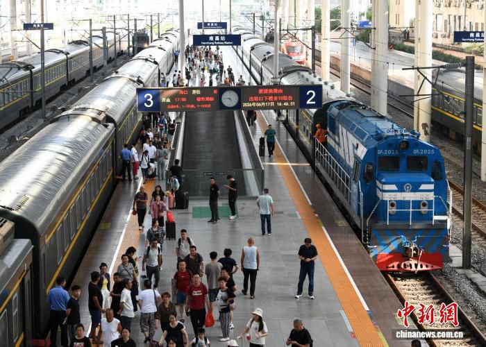 南铁7月1日起实施新运行图 图定旅客列车增至703.5对  第1张