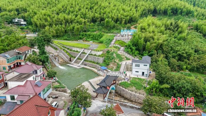 全国首单水土保持生态产品价值转化项目落地 安吉九峰山漂流开业