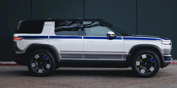 Rivian CEO预测：高额自动驾驶收费模式或将被整合进车价