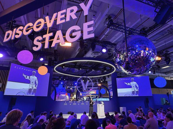 元点Zeroth携M1、W1机器人亮相VivaTech 2026 完成欧洲首秀