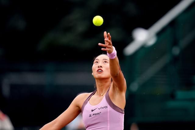 郑钦文WTA250诺丁汉站次轮0比2负于吉布森 近三站赛事未获连胜 第2张 郑钦文WTA250诺丁汉站次轮0比2负于吉布森 近三站赛事未获连胜 第2张