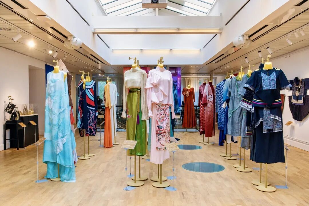 中华服饰基因国际巡展瑞典站开幕 系国家艺术基金2026年度资助项目  第4张