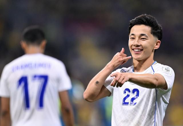 美加墨世界杯小组赛首轮：哥伦比亚3比1战胜乌兹别克斯坦 卡纳瓦罗称比赛具历史意义