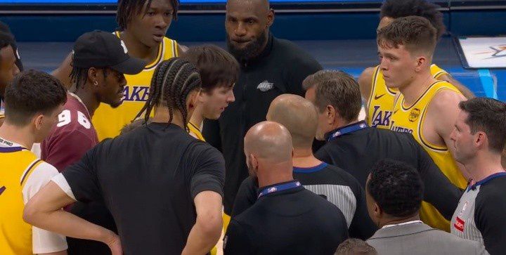 NBA赛场唇语解读：文班亚马指令引争议，赛季十大名场面回顾