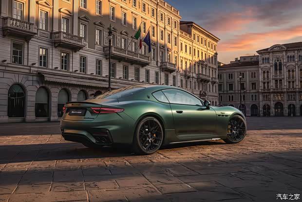 玛莎拉蒂发布新款GranTurismo、GranCabrio及Grecale官图  第4张