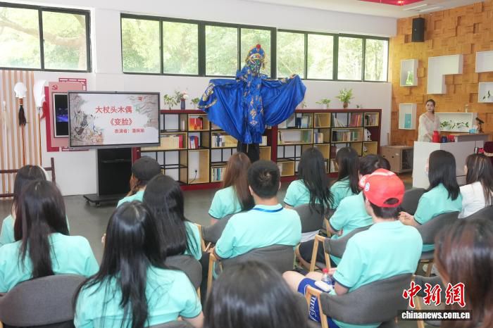 2026香港青年上海实习计划闵行团赴上海戏剧学院附属戏曲学校开展研学 第2张 2026香港青年上海实习计划闵行团赴上海戏剧学院附属戏曲学校开展研学 第2张