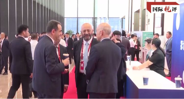 第七届跨国公司领导人青岛峰会闭幕:特雷通集团CEO李曦萌谈在华投资方向 第2张 第七届跨国公司领导人青岛峰会闭幕:特雷通集团CEO李曦萌谈在华投资方向 第2张