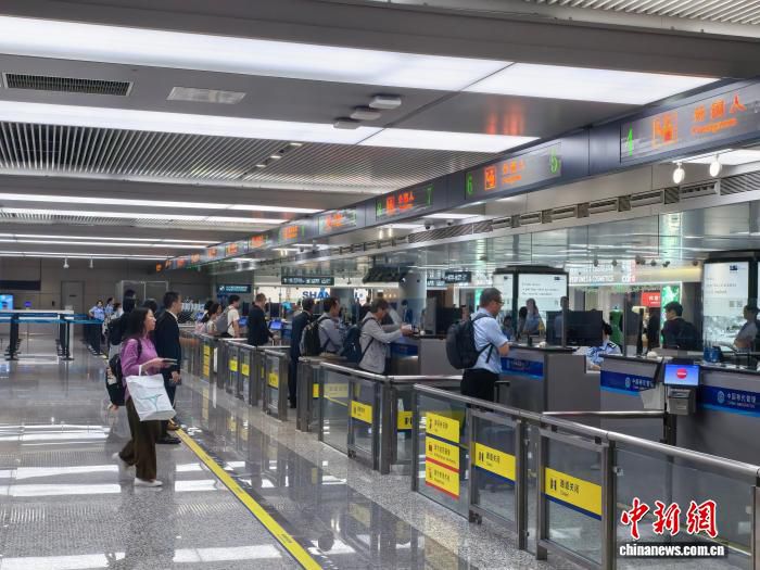 上海虹桥国际机场口岸端午假期出入境客流量预计达3.1万人次 第1张 上海虹桥国际机场口岸端午假期出入境客流量预计达3.1万人次 第1张
