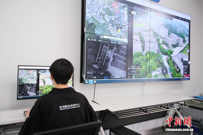 毕业生抢手 浙江技工院校提前布局低空经济赛道 第2张 毕业生抢手 浙江技工院校提前布局低空经济赛道 第2张