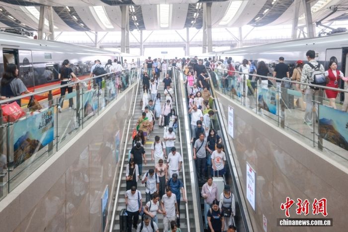 全国铁路预计6月19日发送旅客1973万人次 加开列车1028列