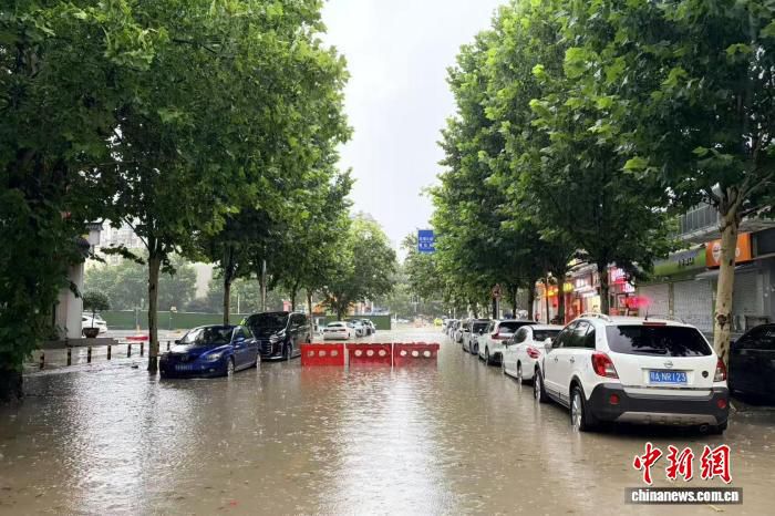 武汉梅雨期首场暴雨最大雨量223.9毫米 启动排涝Ⅱ级应急响应  第1张