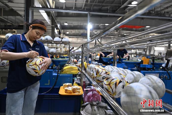 安徽定远球类企业世界杯周期订单增五成  第3张