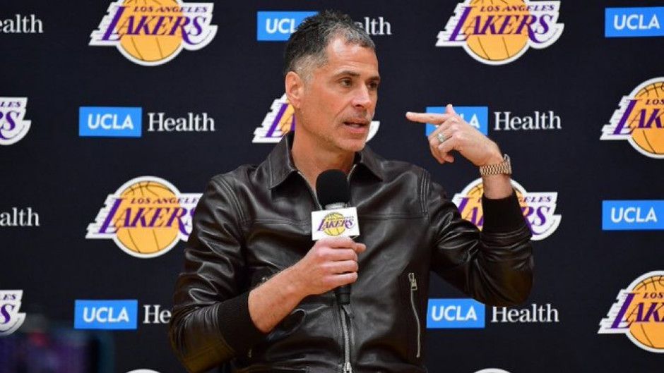 NBA各队获准开启自由球员谈判窗口 2026年休赛期运作启动 第7张 NBA各队获准开启自由球员谈判窗口 2026年休赛期运作启动 第7张