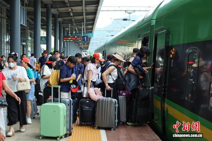 端午假期河口北站越南旅客量同比预计增长超160