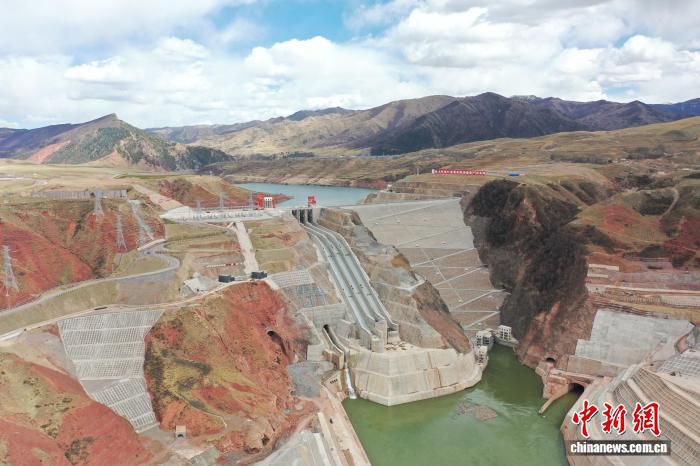 玛尔挡水电站累计发电量突破100亿千瓦时